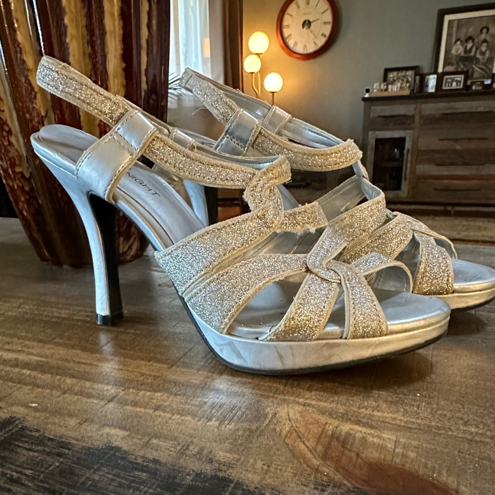 Gorgeous Fioni heels in sparkly silver